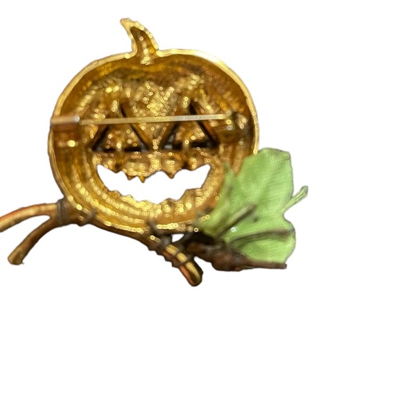 Sale‼️Pumpkin Gold Tone Brooch- EUC - Picture 3 of 3